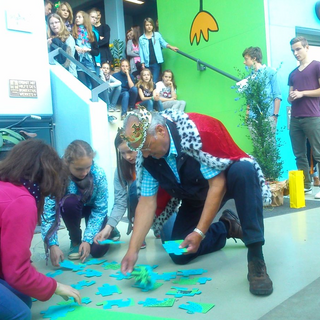 5-erh-geschenke-puzzle-arbeit Montessori-Schulzentrum Leipzig - Neuigkeiten - ... denn wer froh ist ...